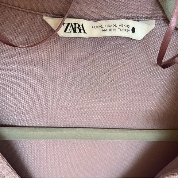 Button down shirt - Picture 2 of 3